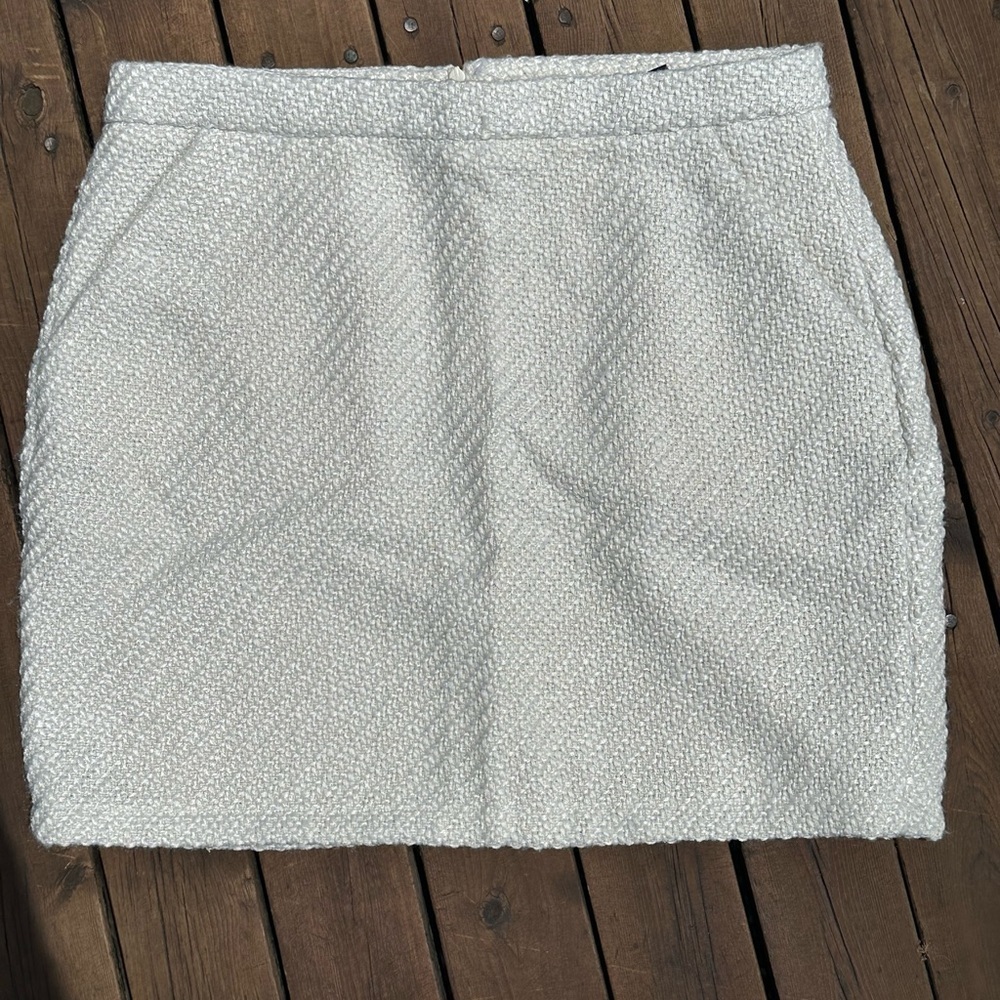 Vero Moda Women's Tweed Mini Skirt. Size 10. New without paper tag.
